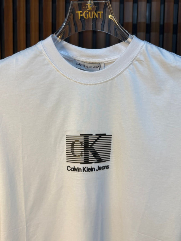 V.D Locaste Normal Yaka Tişört – Calvin Klein Logolu