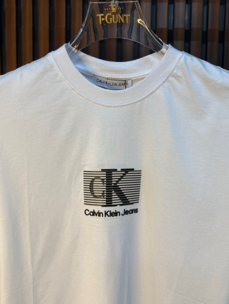 V.D Locaste Normal Yaka Tişört – Calvin Klein Logolu