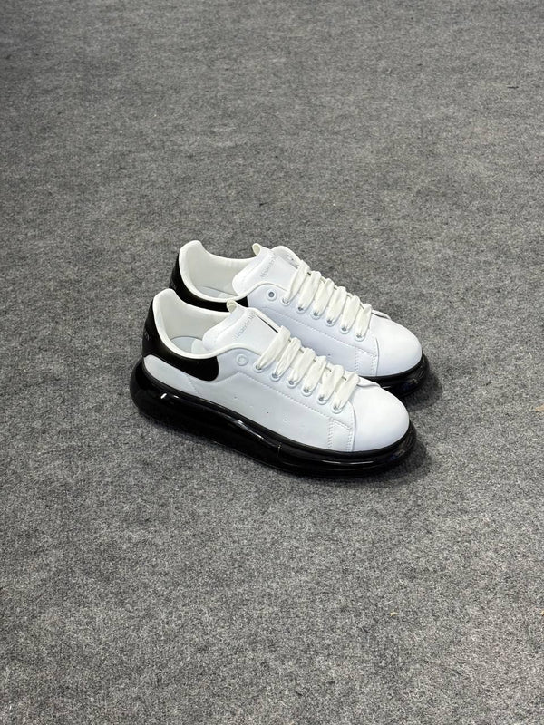 V.D Locaste - Alexander McQueen Sneaker – Lüksün Cesur Yorumuyla