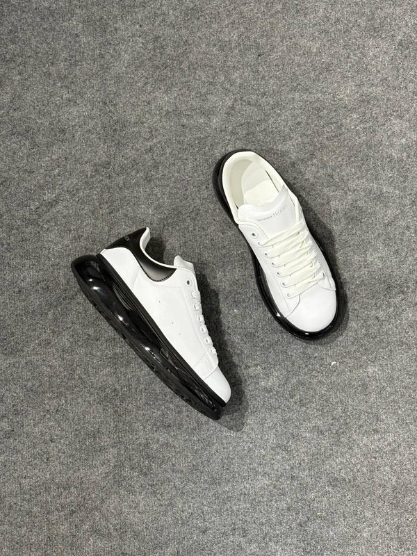 V.D Locaste - Alexander McQueen Sneaker – Lüksün Cesur Yorumuyla
